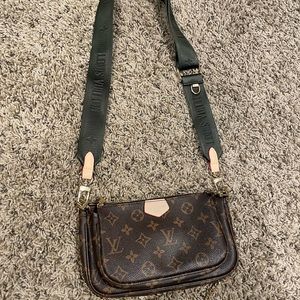 Cute crossbody purse.